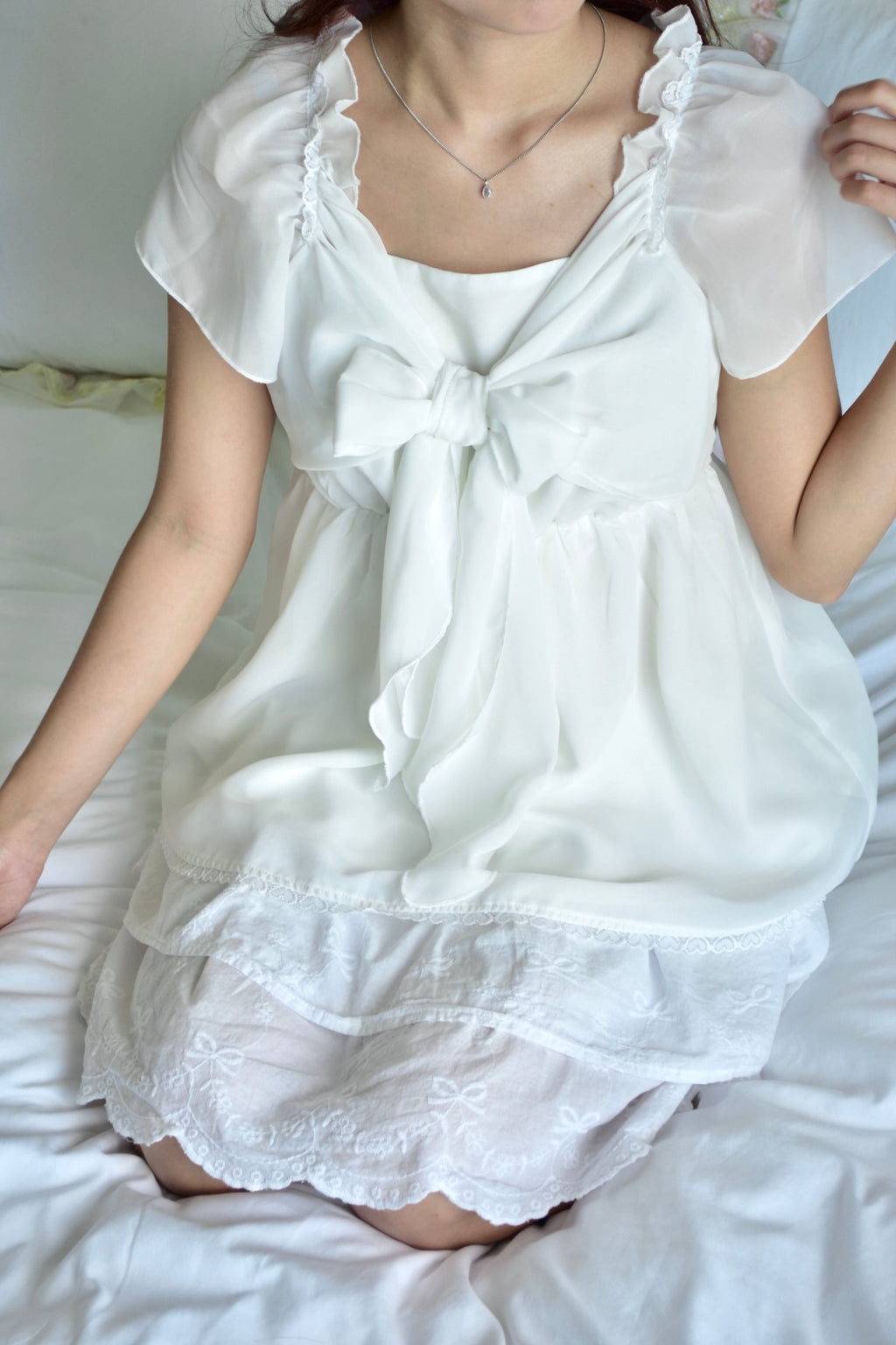 Ribbon Top White